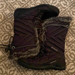 Columbia Black Winter Boots with Fur Trim